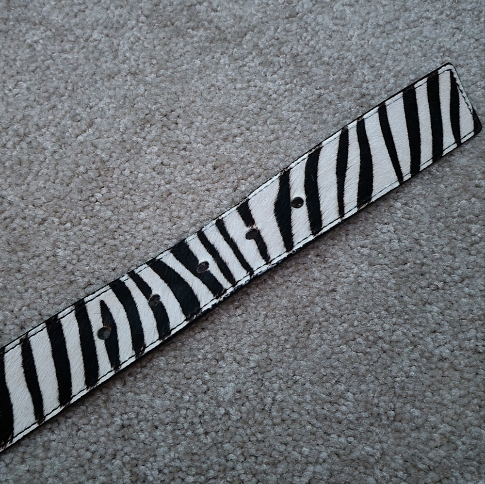 🏁 Michael Kors Zebra Print Dyed Cow Hair Belt - Size L - Picture 10 of 10